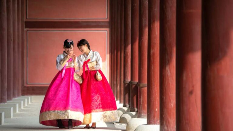 Rent Hanbok Near Gyeongbokgung