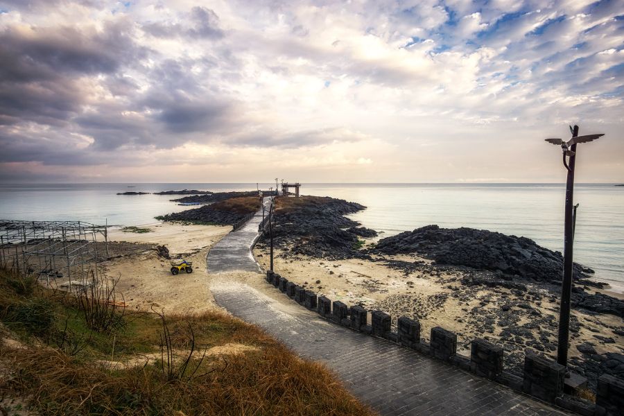 Hamdeok Beach